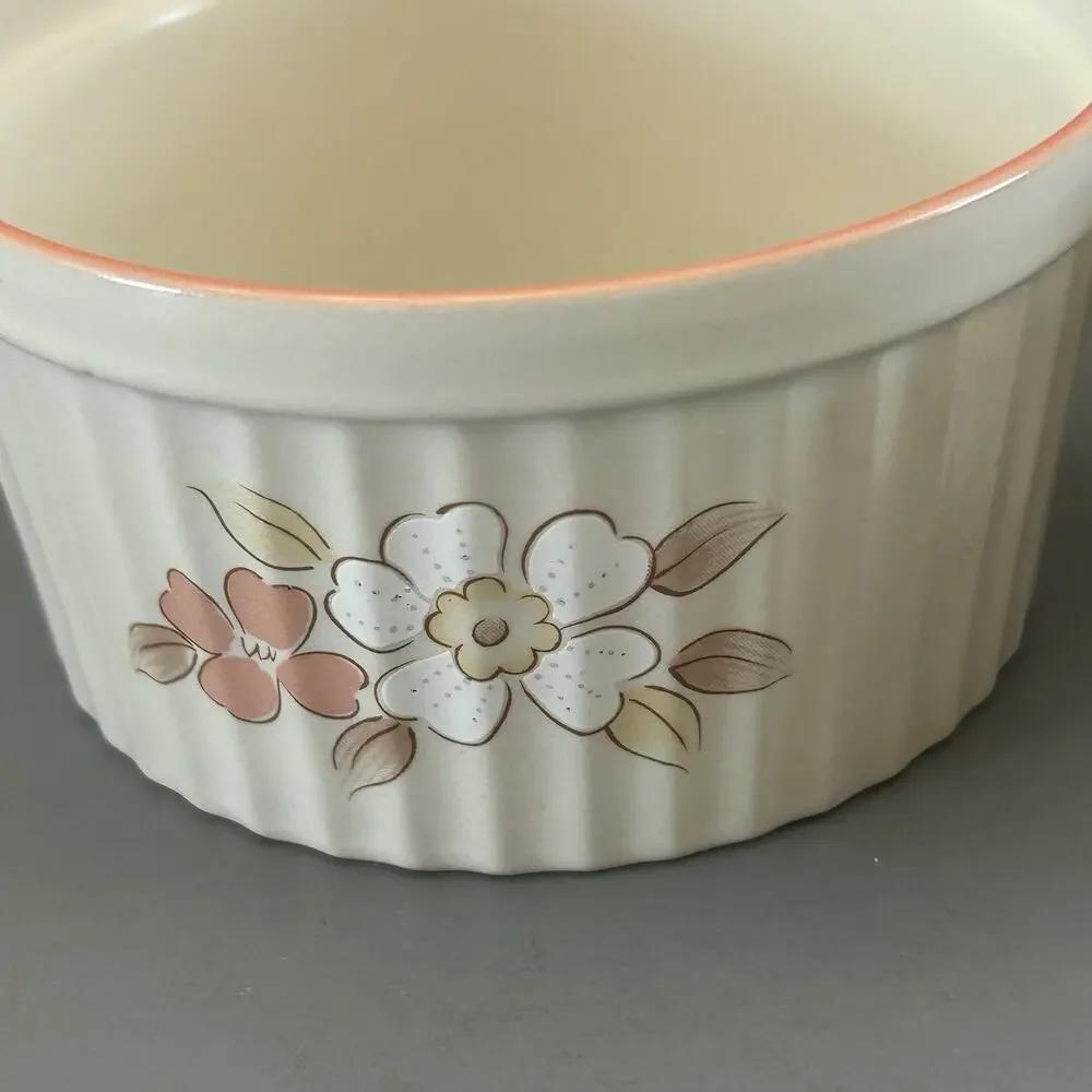 Chantilly stoneware fleur